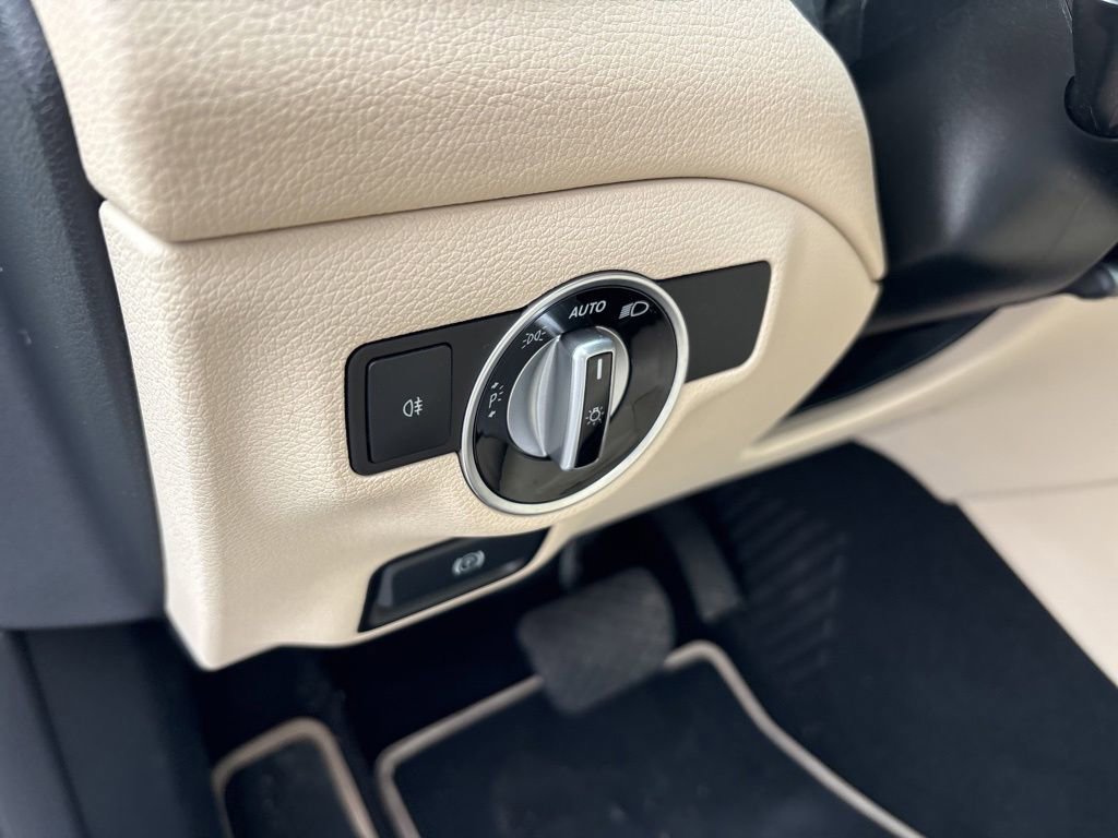 Used 2015 Mercedes-Benz CLA 250 4MATIC image 17