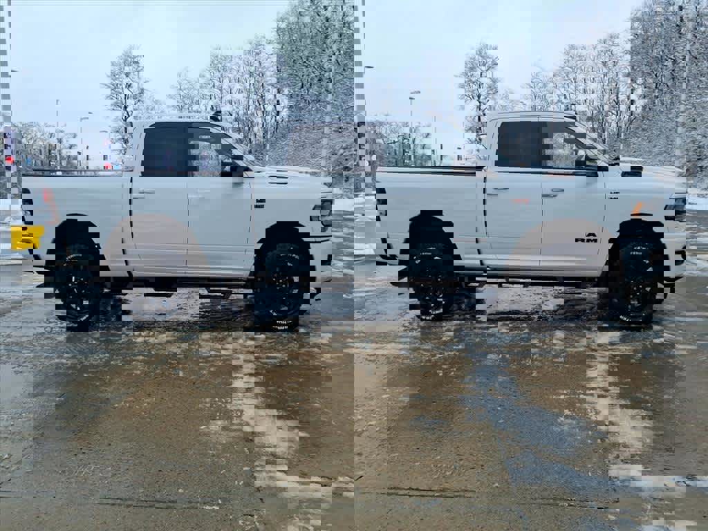 Used 2019 RAM 2500 Big Horn w/ Night Edition image 7