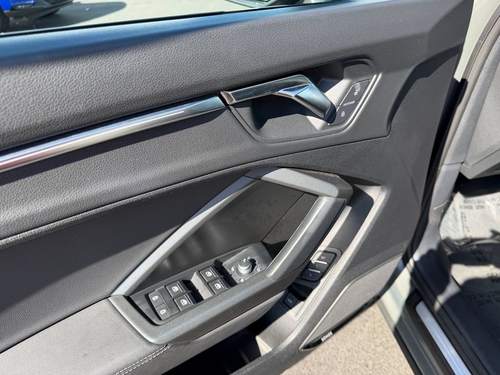 Used 2023 Audi Q3 2.0T Premium Plus w/ Premium Plus Package AWD/4WD image 13