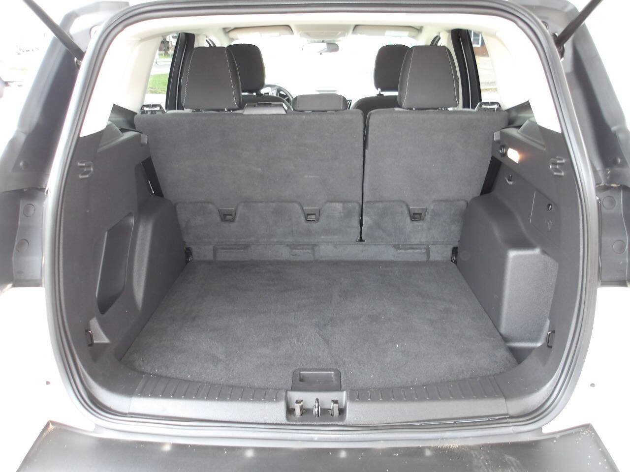 Used 2019 Ford Escape SE AWD/4WD image 24