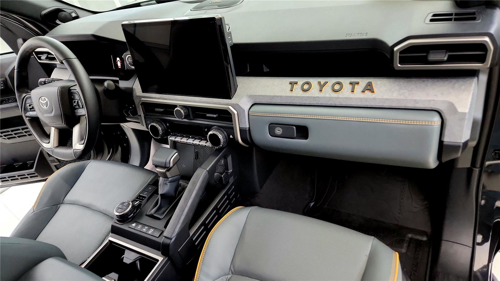 Used 2025 Toyota 4Runner Trailhunter image 16