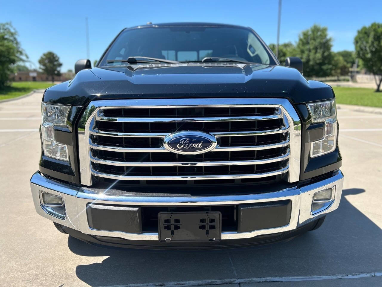 Used 2016 Ford F150 XLT w/ Equipment Group 302A Luxury RWD image 3
