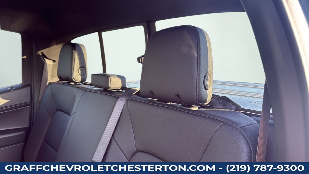 Used 2025 Chevrolet Colorado Trail Boss AWD/4WD image 39