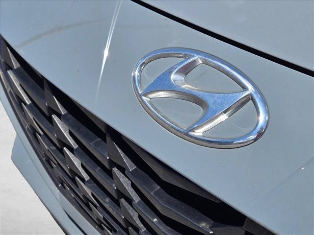 Used 2022 Hyundai Elantra SEL w/ Convenience Package FWD image 11