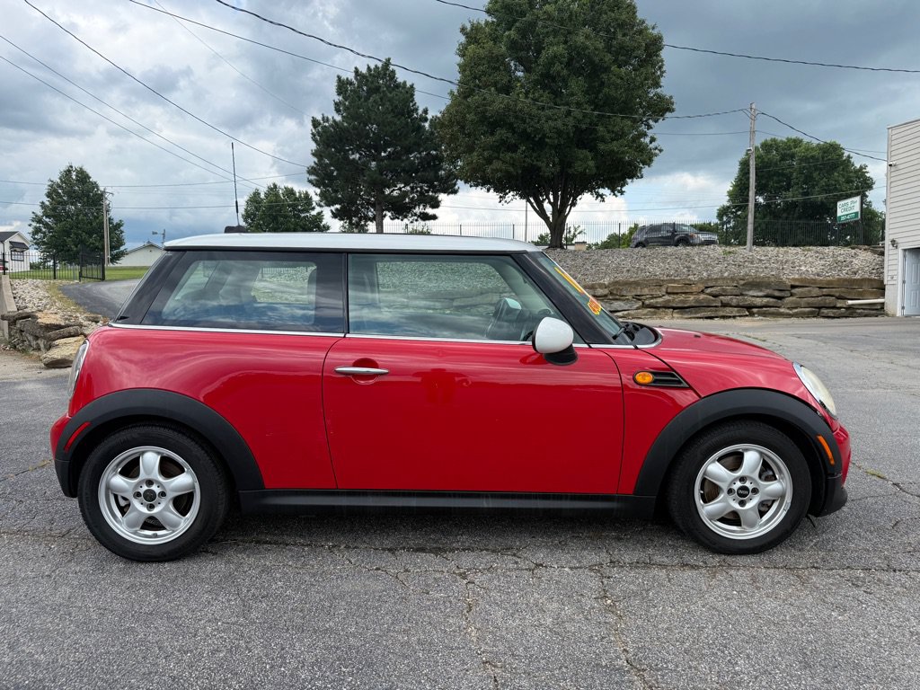 Used 2011 MINI Cooper Hardtop FWD image 4
