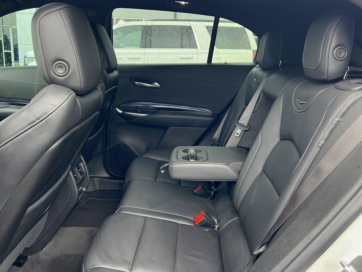 Used 2023 Cadillac XT4 Luxury w/ Cold Weather Package FWD image 12