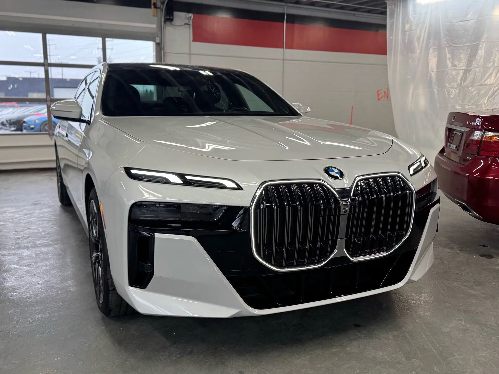 Used 2024 BMW 740i image 6