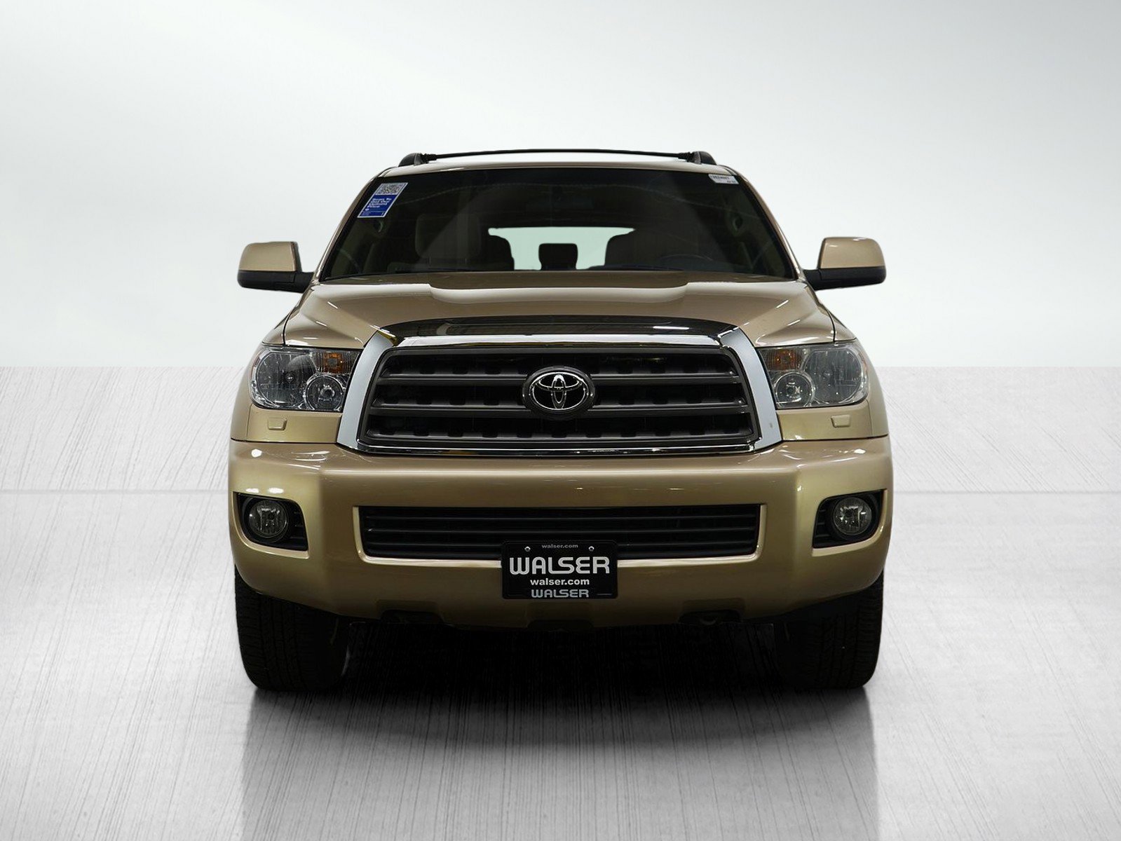 Used 2012 Toyota Sequoia SR5 AWD/4WD image 2