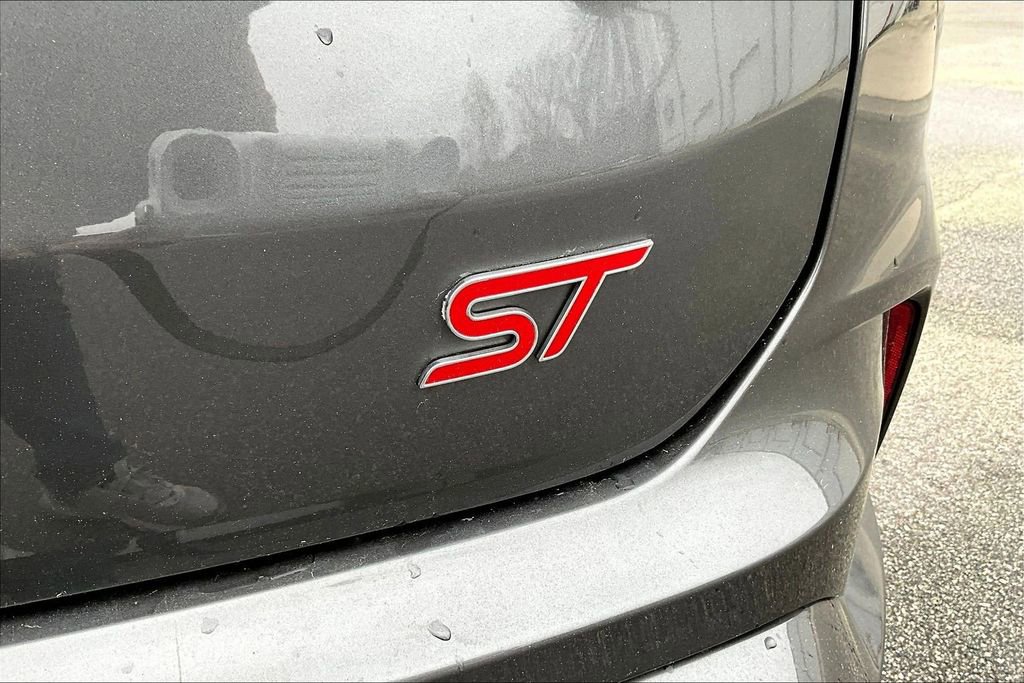 Used 2022 Ford Edge ST w/ Equipment Group 401A AWD/4WD image 26