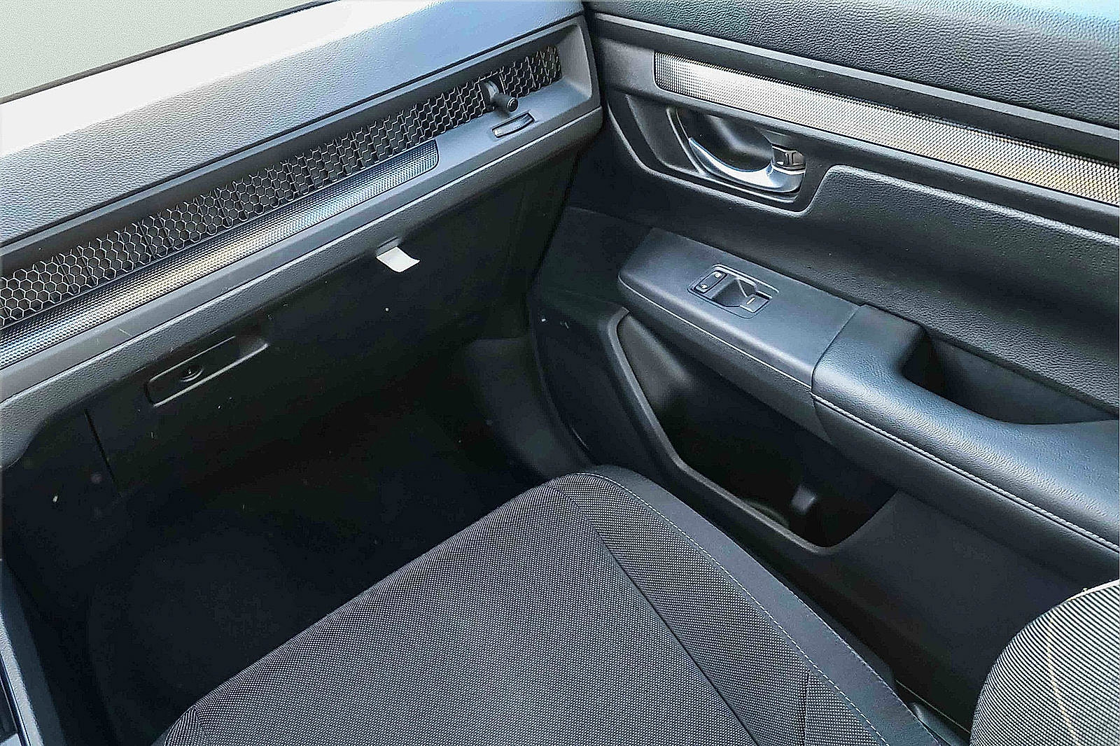 Used 2023 Honda CR-V EX image 19