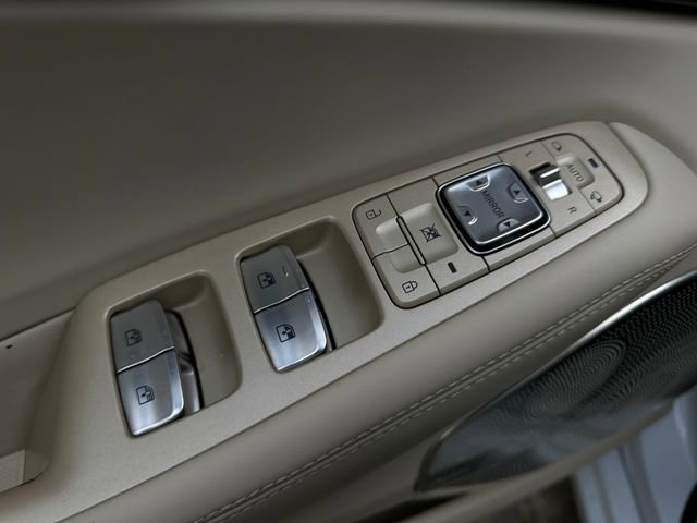 Used 2017 Genesis G90 5.0 Ultimate image 14