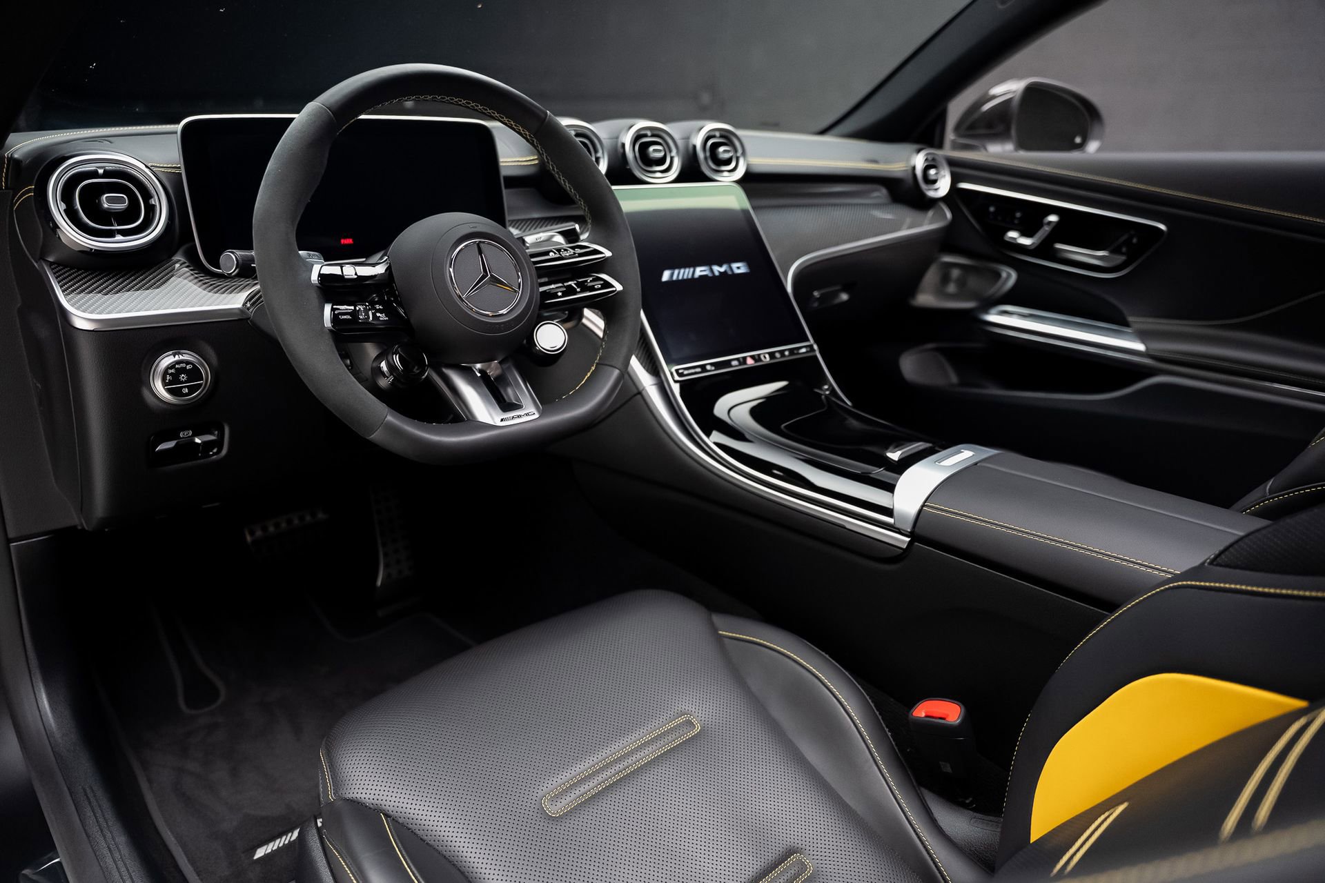 Used 2024 Mercedes-Benz CLE 53 AMG 4MATIC image 2