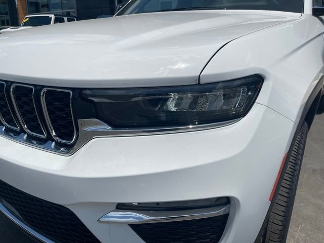 New 2024 Jeep Grand Cherokee Limited w/ Black Appearance Package image 8