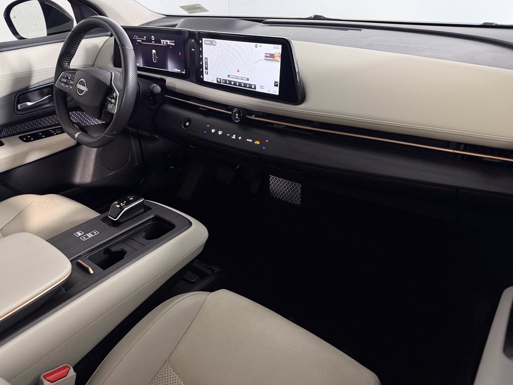 Used 2024 Nissan Ariya AWD image 14