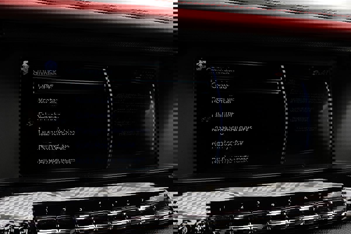 Used 2022 Rolls-Royce Cullinan Black Badge w/ Dark Exterior Package image 22