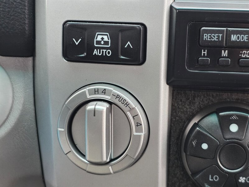 Used 2005 Toyota 4Runner Limited AWD/4WD image 34