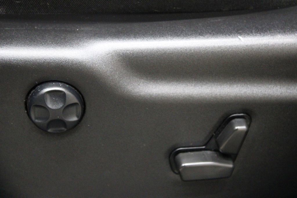 Used 2022 Jeep Grand Cherokee Laredo X image 20