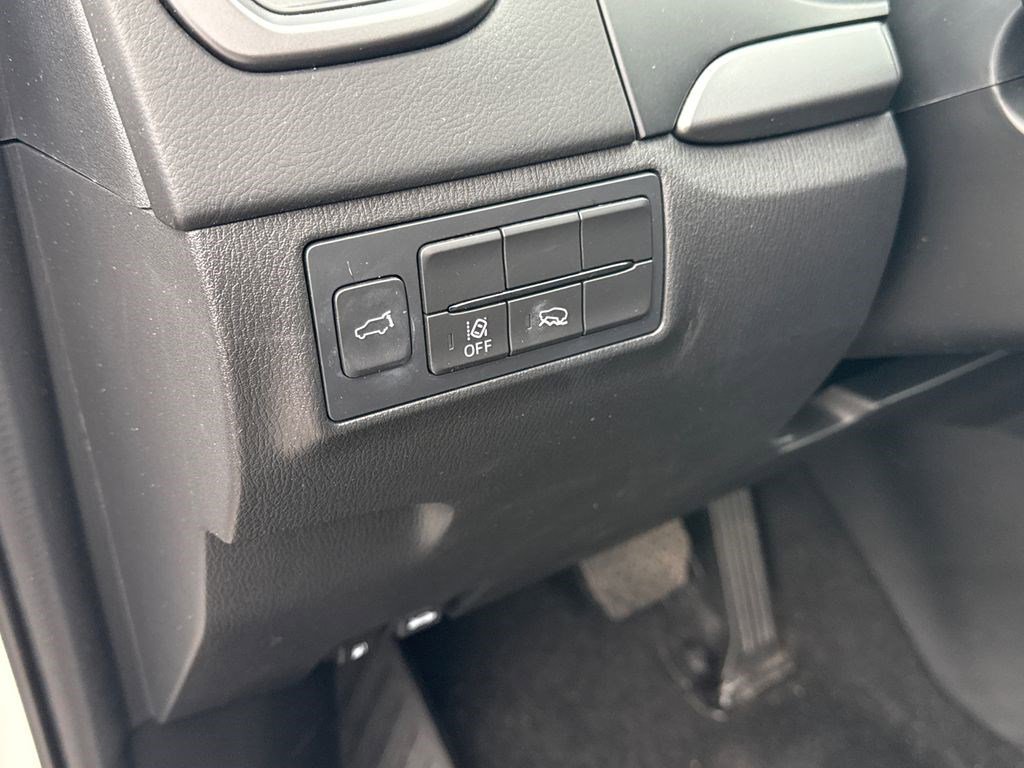 Used 2023 MAZDA CX-9 Touring image 24