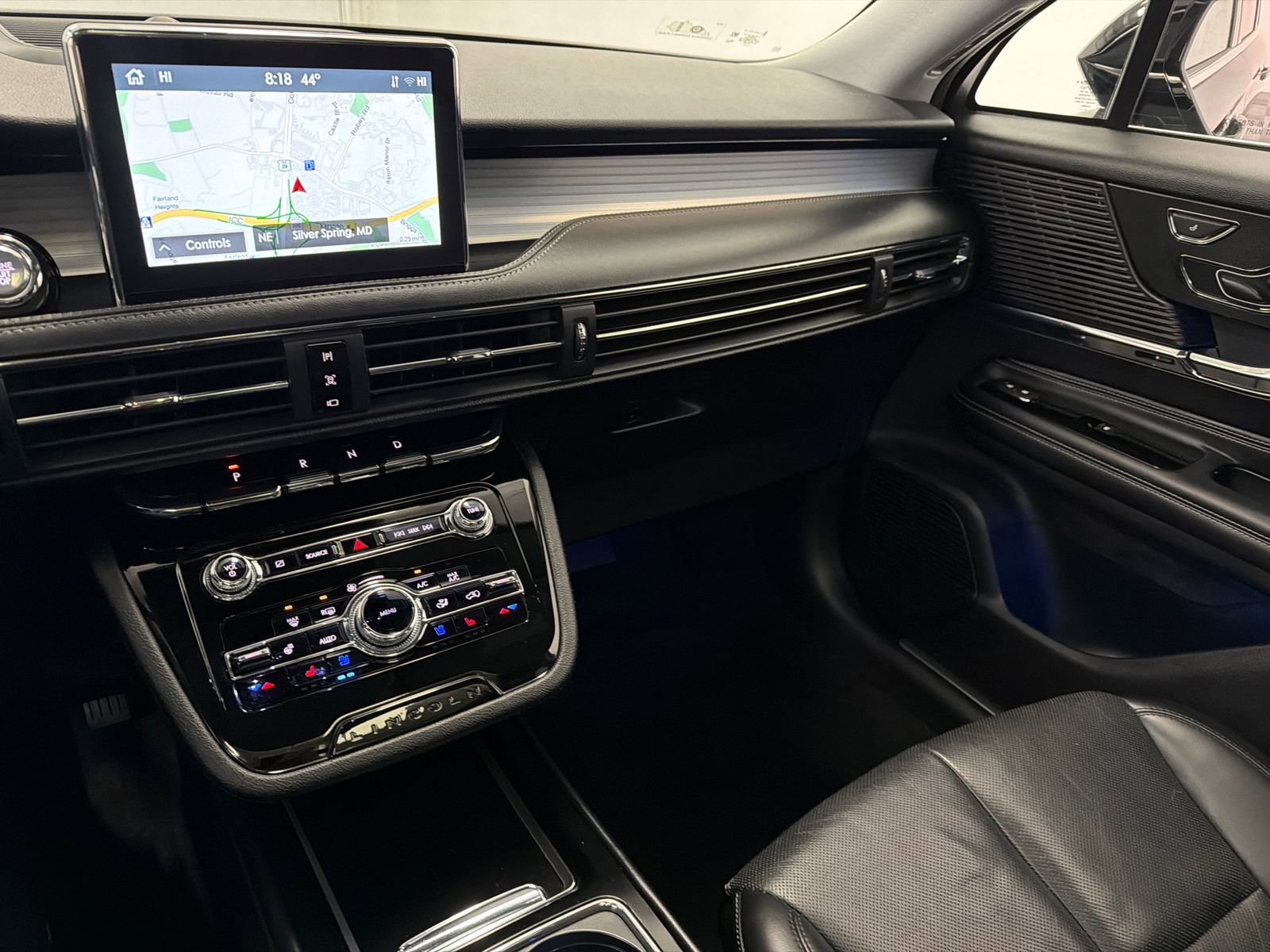 Used 2022 Lincoln Corsair AWD w/ Premium Package image 26