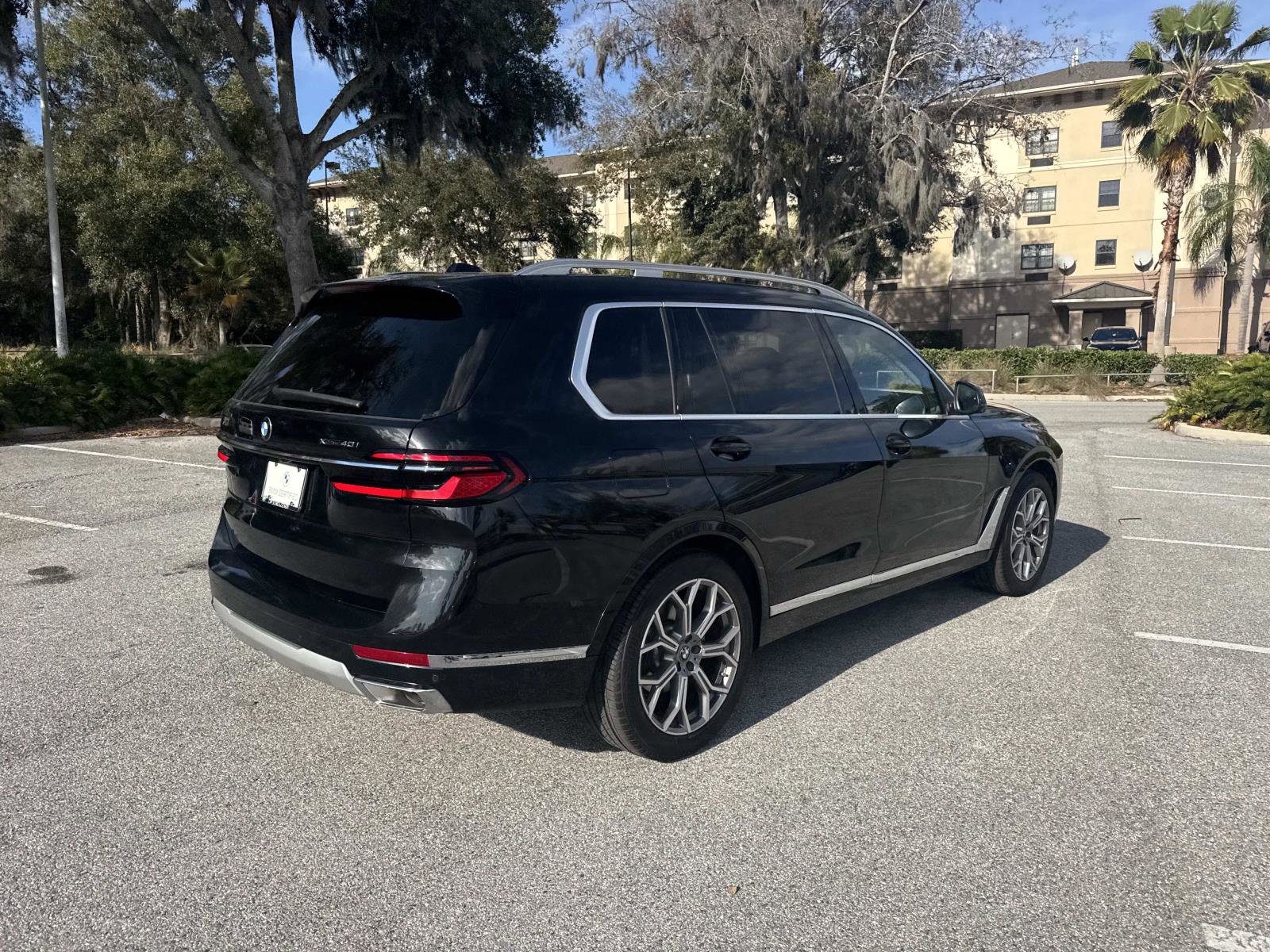 Certified 2026 BMW X7 xDrive40i w/ Premium Package image 4