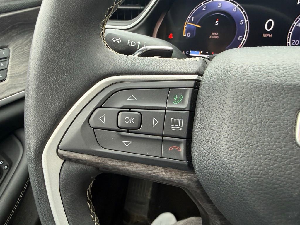 Used 2023 Jeep Grand Cherokee L Limited image 14