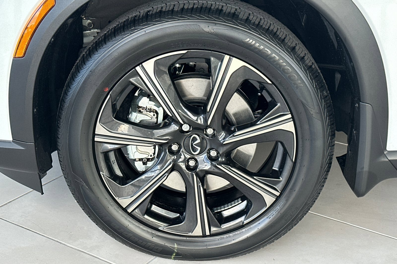 New 2026 INFINITI QX60 Autograph w/ Dark Cargo Package image 33