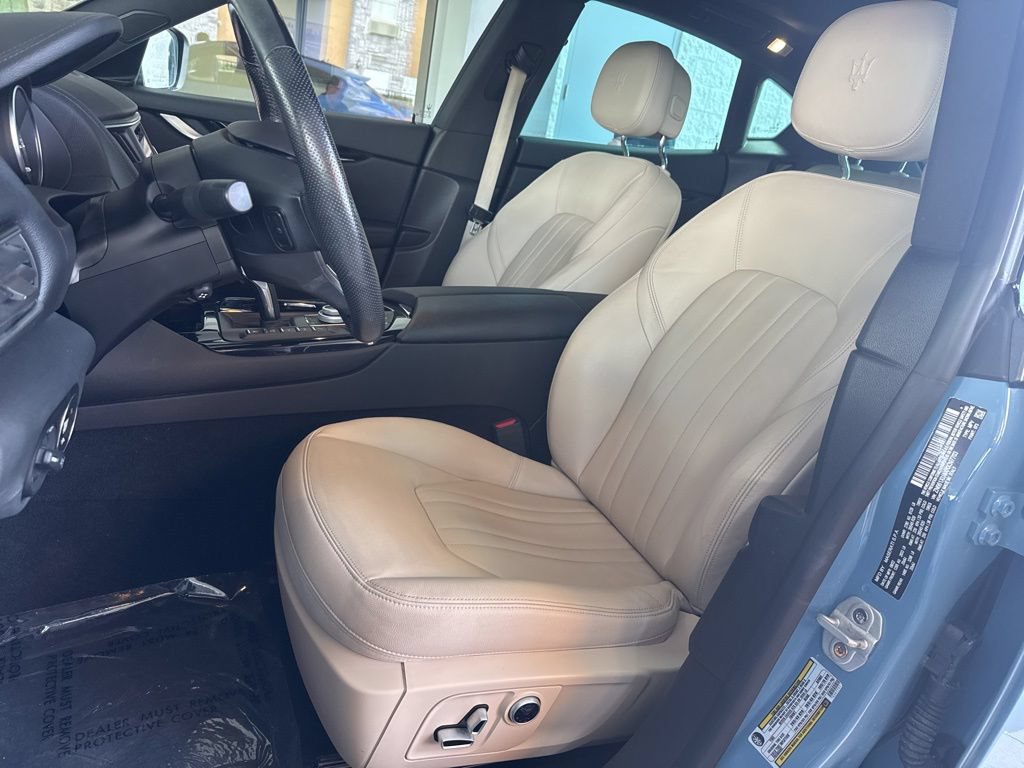 Certified 2022 Maserati Levante GT AWD/4WD image 18