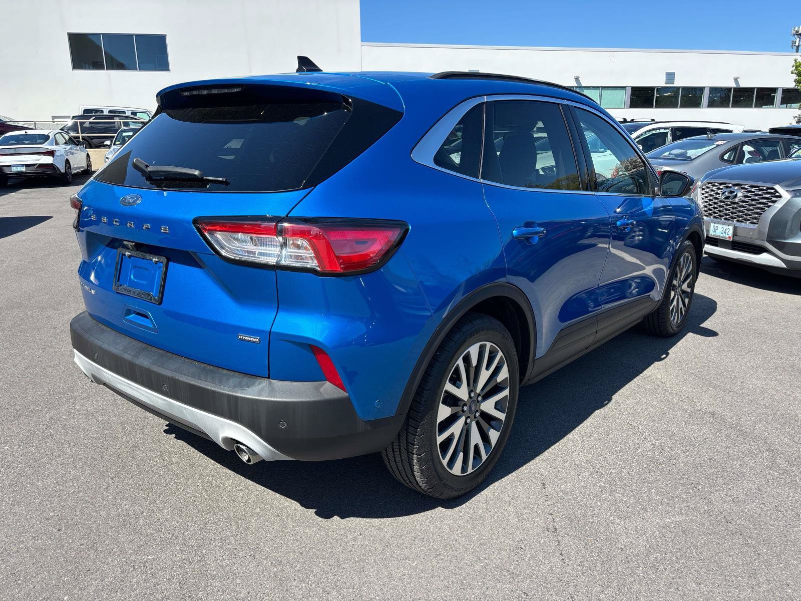Used 2020 Ford Escape Titanium FWD image 5