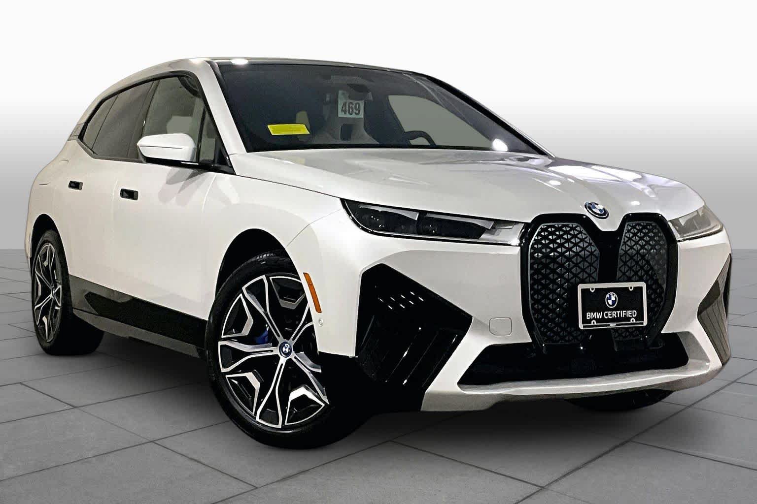 Certified 2025 BMW iX xDrive50 AWD/4WD image 2