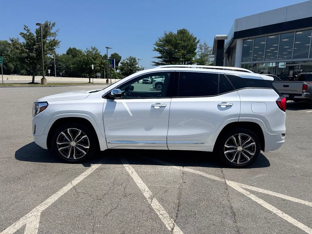 Used 2020 GMC Terrain Denali w/ Denali Premium Package AWD/4WD image 2