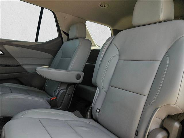 Used 2020 Chevrolet Traverse LT w/ LT Premium Package AWD/4WD image 18