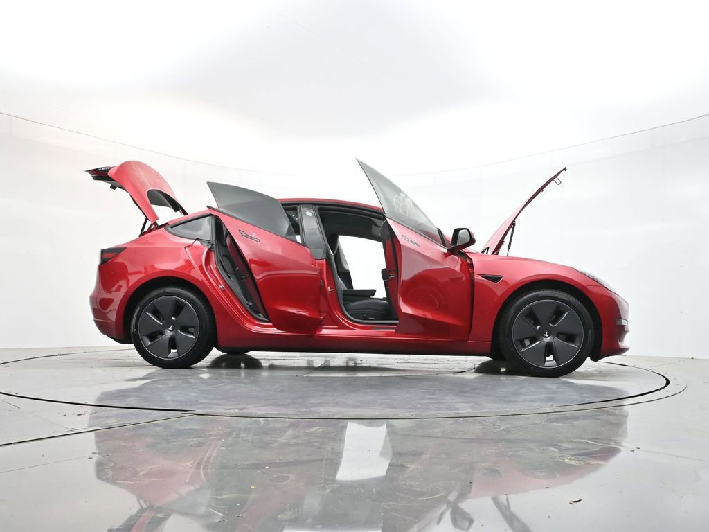 Used 2023 Tesla Model 3 Standard Range image 46