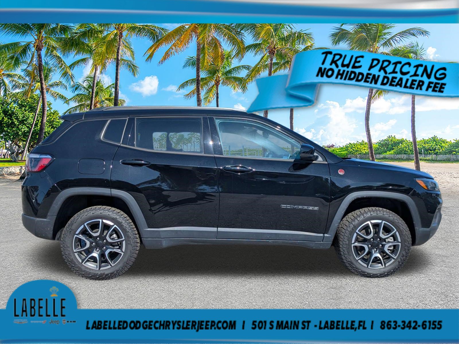 Used 2024 Jeep Compass Trailhawk AWD/4WD image 4