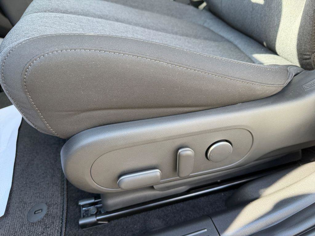 New 2026 Hyundai Ioniq 5 SE image 14
