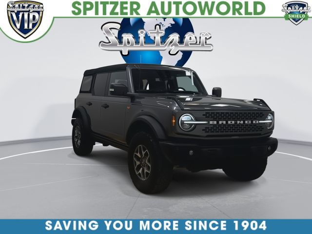 Used 2025 Ford Bronco Badlands AWD/4WD image 3