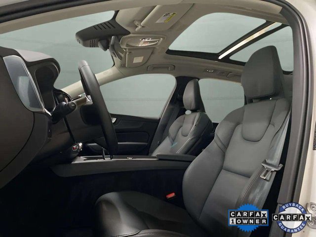 Used 2025 Volvo XC60 B5 Plus image 27