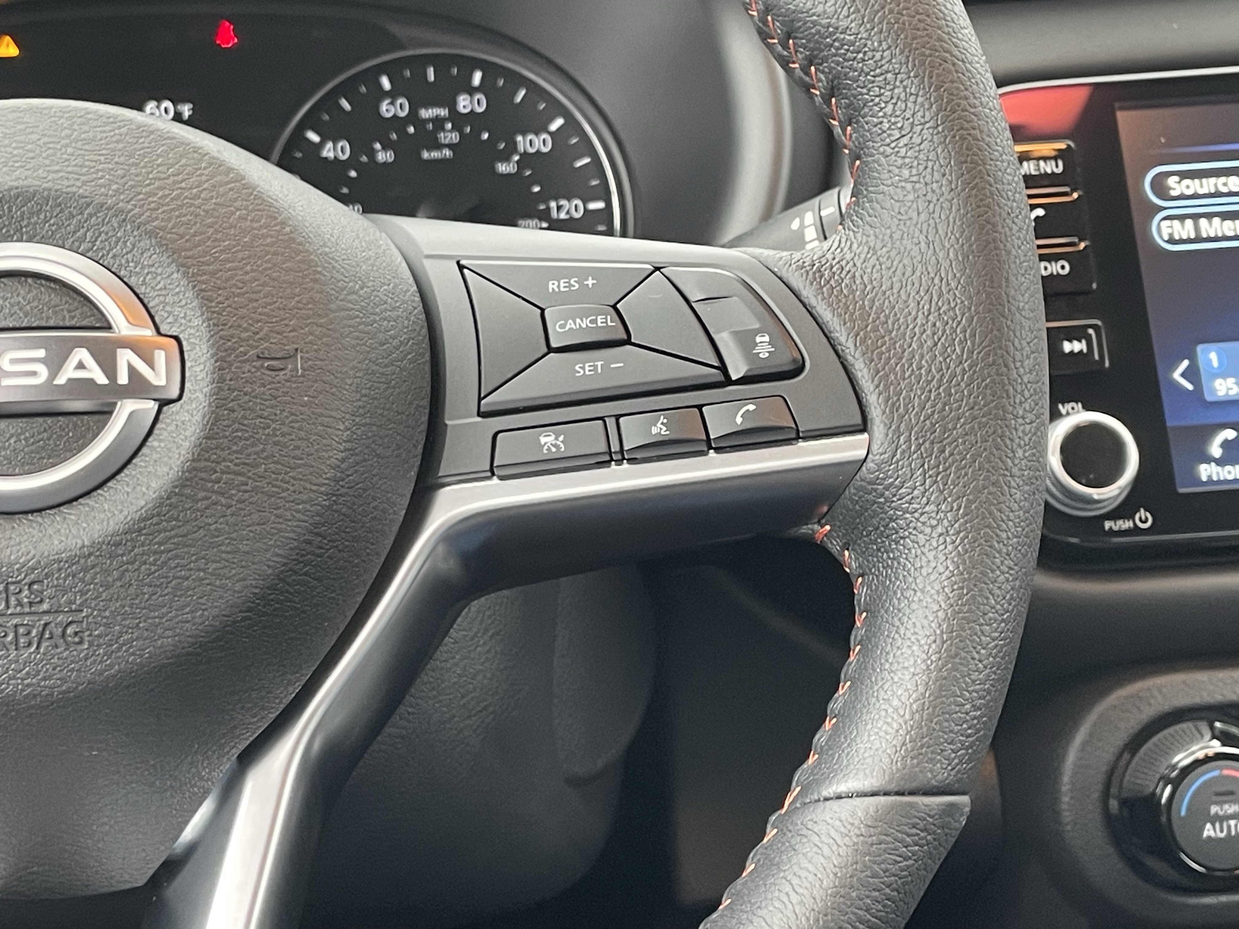 Used 2023 Nissan Kicks SR w/ SR Premium Package image 19