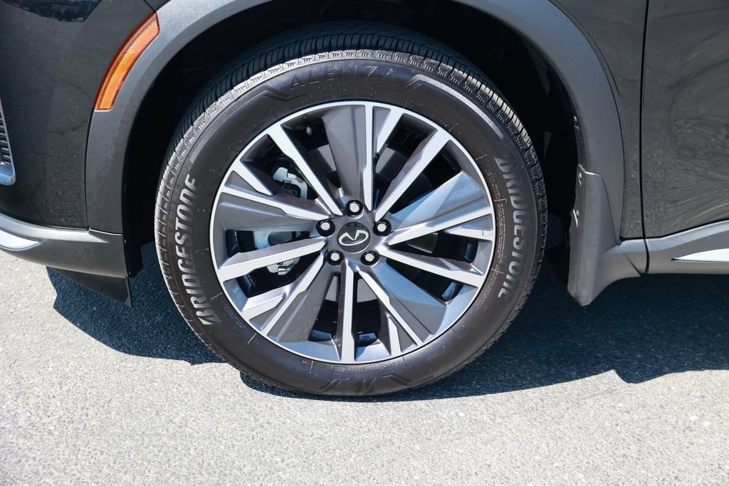 Used 2026 INFINITI QX60 Luxe w/ Cargo Package FWD image 14