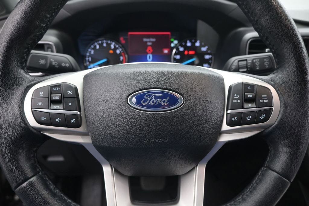 Used 2022 Ford Explorer XLT w/ Equipment Group 202A RWD image 12