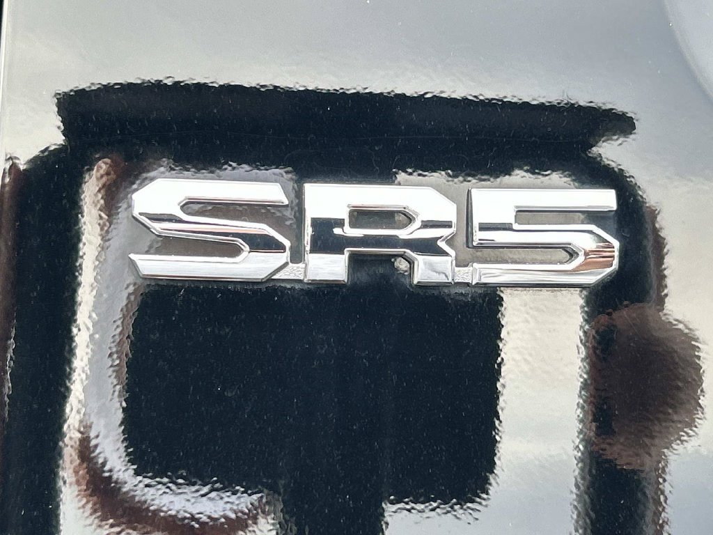 Used 2024 Toyota Tacoma SR5 AWD/4WD image 10