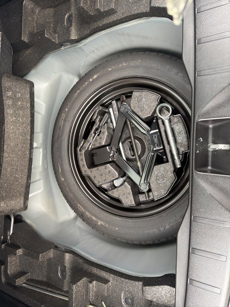 Used 2018 Subaru Forester 2.5i Premium w/ All-Weather Package image 14