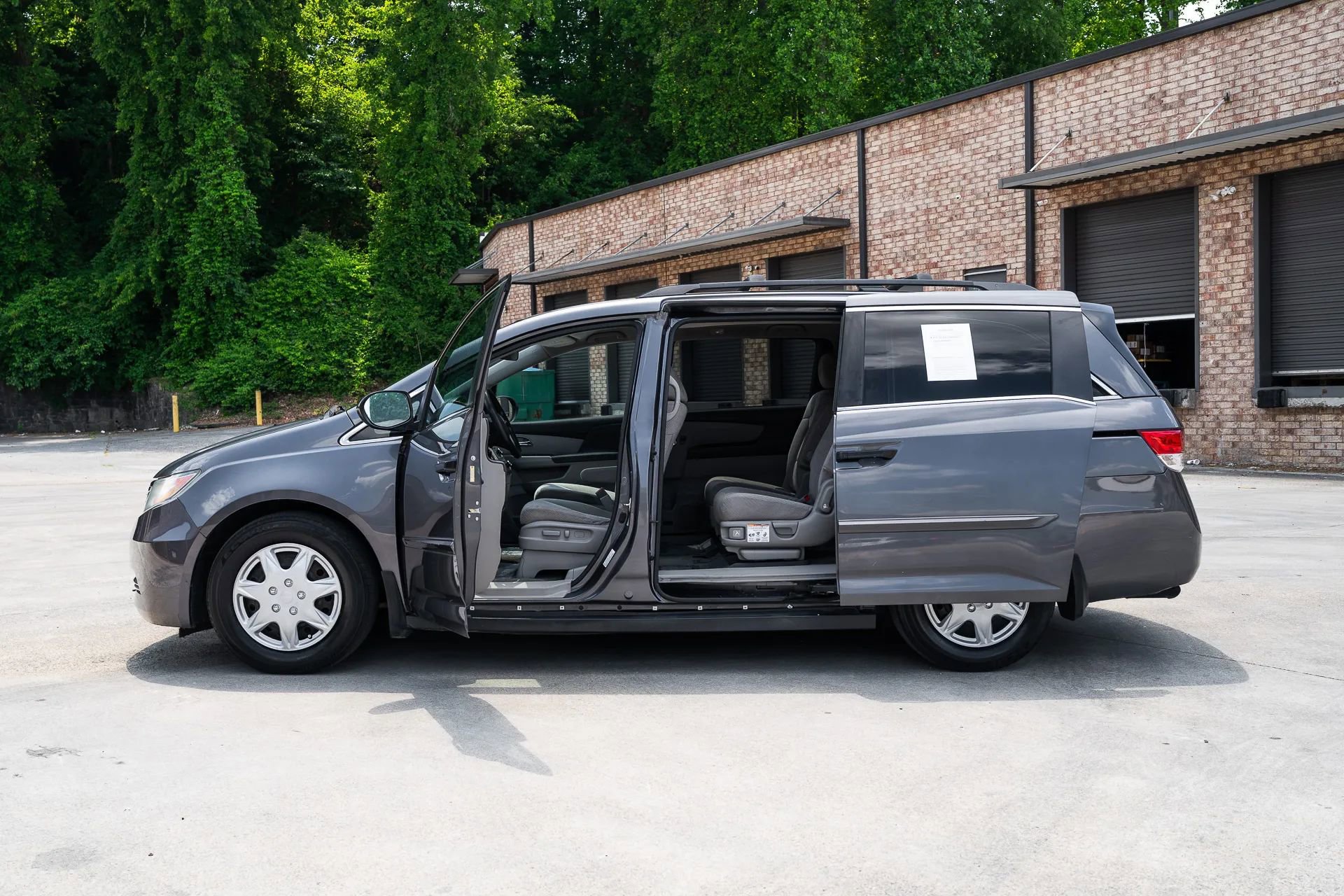 Used 2016 Honda Odyssey LX image 17