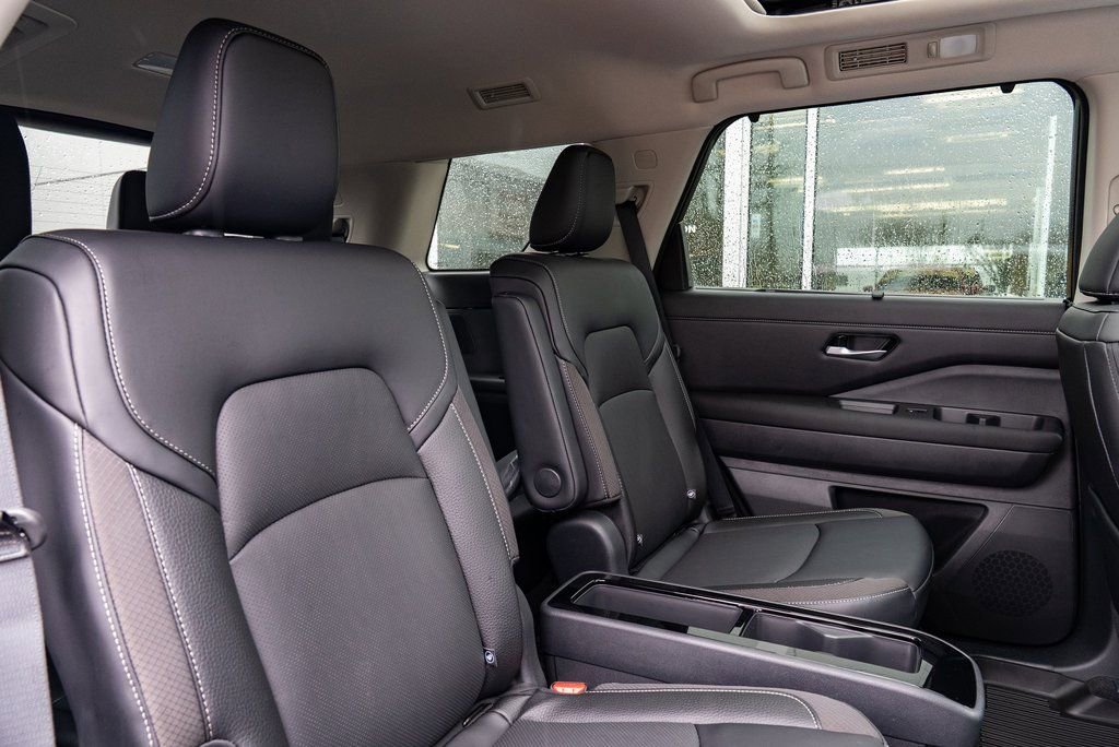 New 2026 Nissan Pathfinder SL w/ SL Premium Package AWD/4WD image 28