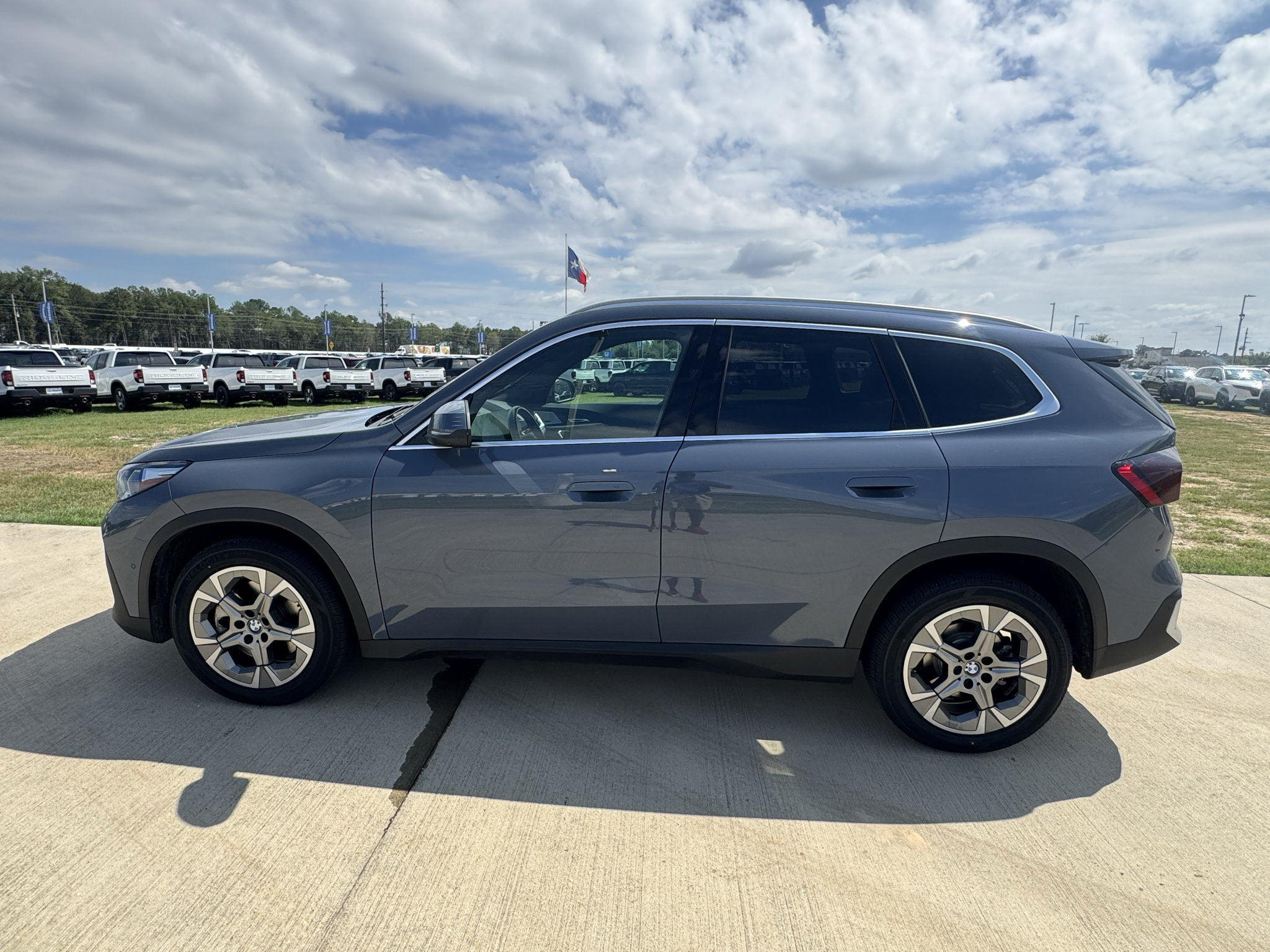 Used 2023 BMW X1 xDrive28i AWD/4WD image 5