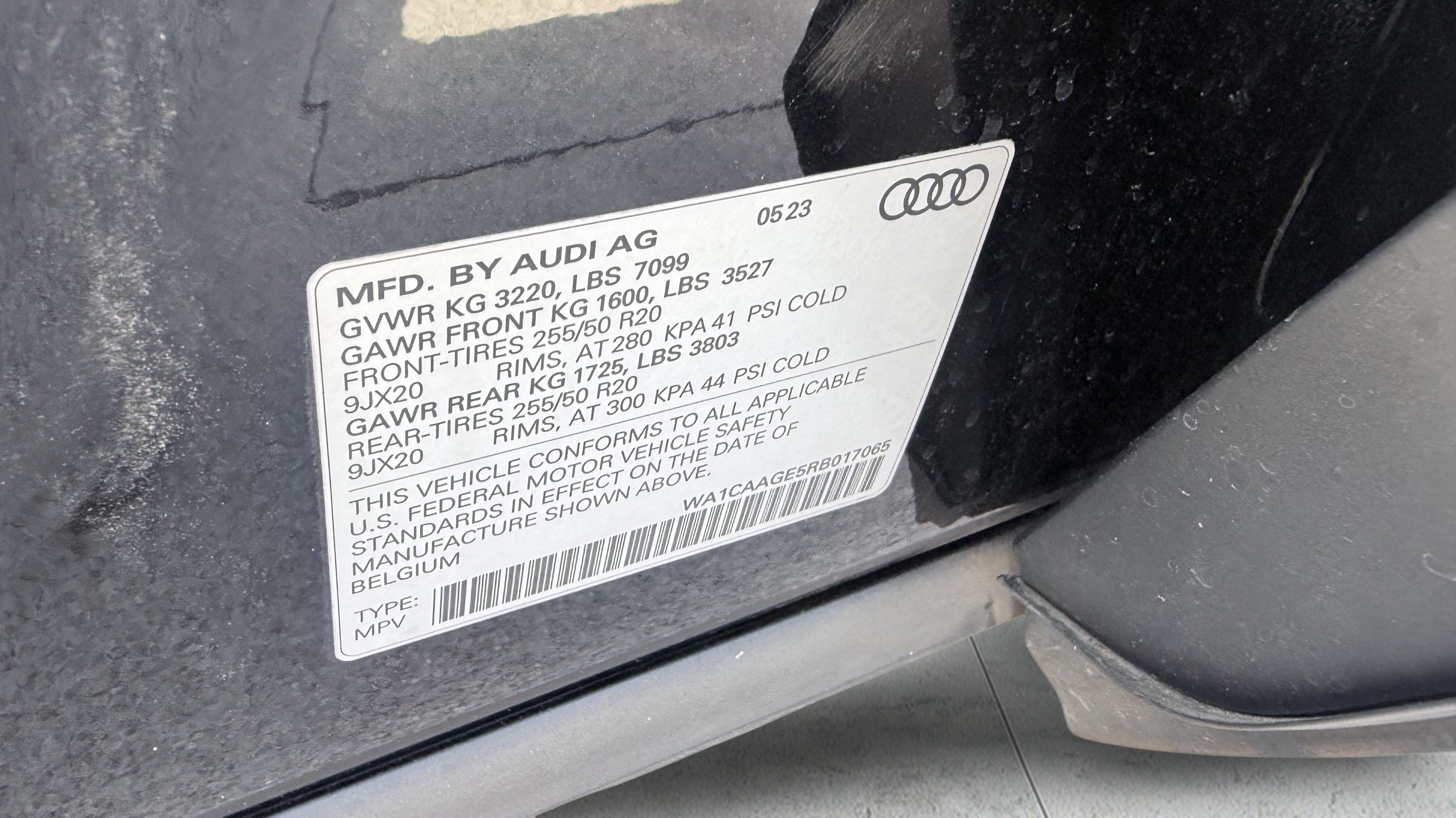 Used 2024 Audi Q8 e-tron Premium Plus w/ Premium Plus Package AWD/4WD image 30