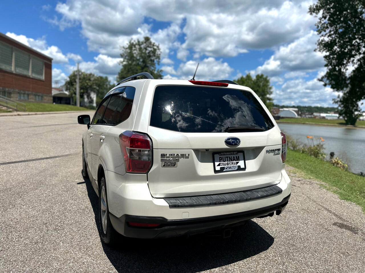 Used 2014 Subaru Forester 2.5i Premium w/ Popular Package #2 image 8