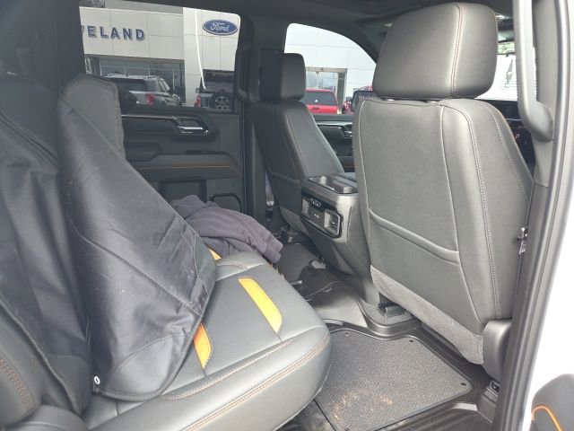 Used 2025 GMC Sierra 1500 AT4 w/ AT4 Premium Package image 17