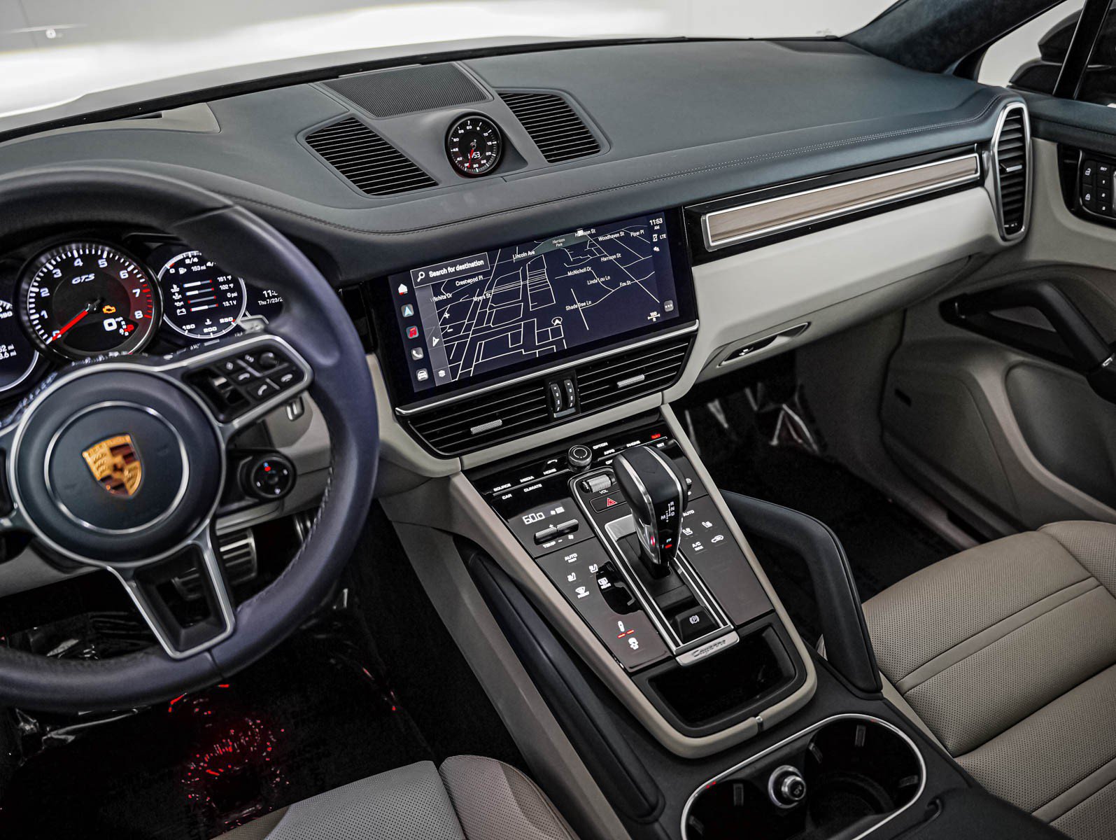Certified 2023 Porsche Cayenne GTS AWD/4WD image 19