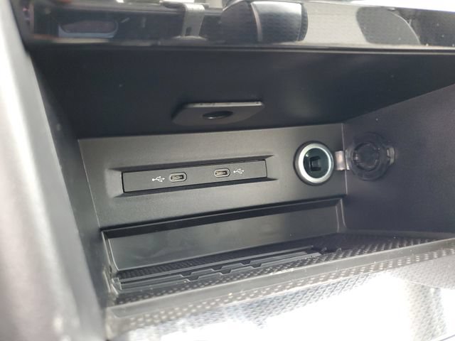 New 2026 Volkswagen Taos SE FWD image 21