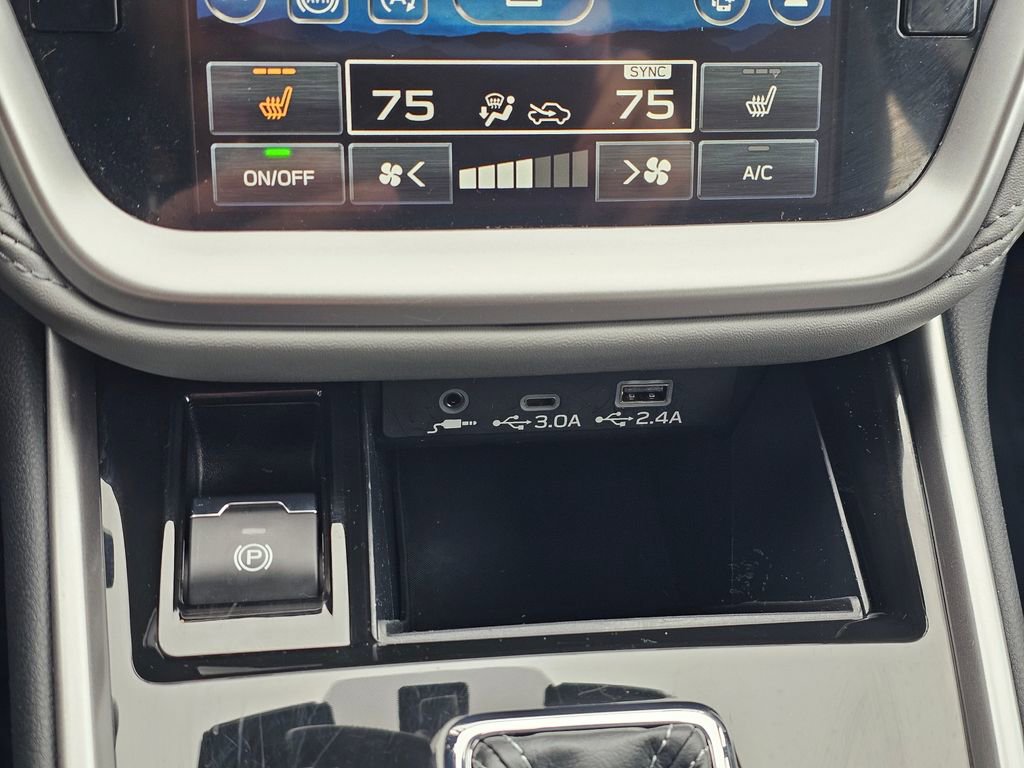 Certified 2025 Subaru Legacy Limited image 31